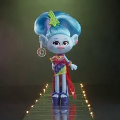 Hasbro TROLLS - POUPEE MANNEQUIN FASHION DELUXE 11 Hasbro TROLLS - POUPEE MANNEQUIN FASHION DELUXE -Magasin Promotionnel Corolla 3edb0591e0414db0c645d9d865e28f95e5b27261 10022203 06
