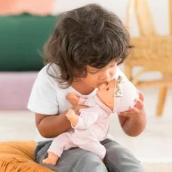 POUPON BEBE CALIN MANON 30 CM COROLLE MON PREMIER POUPON -Magasin Promotionnel Corolla 7ae59916685eb9bb4543d84d46971c843af5d378 10082685 06