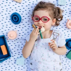 LOUISE ET GABRIEL CLEMENCE - LA BOITE A FORMES -Magasin Promotionnel Corolla afabfd2922ff912b9413acb0114db835943e9bc7 41067037 03